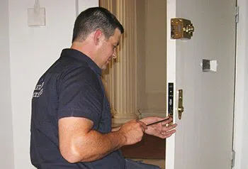 Logan Locksmith Shop Louisville, KY 502-353-2423 - Expert-20Locksmith